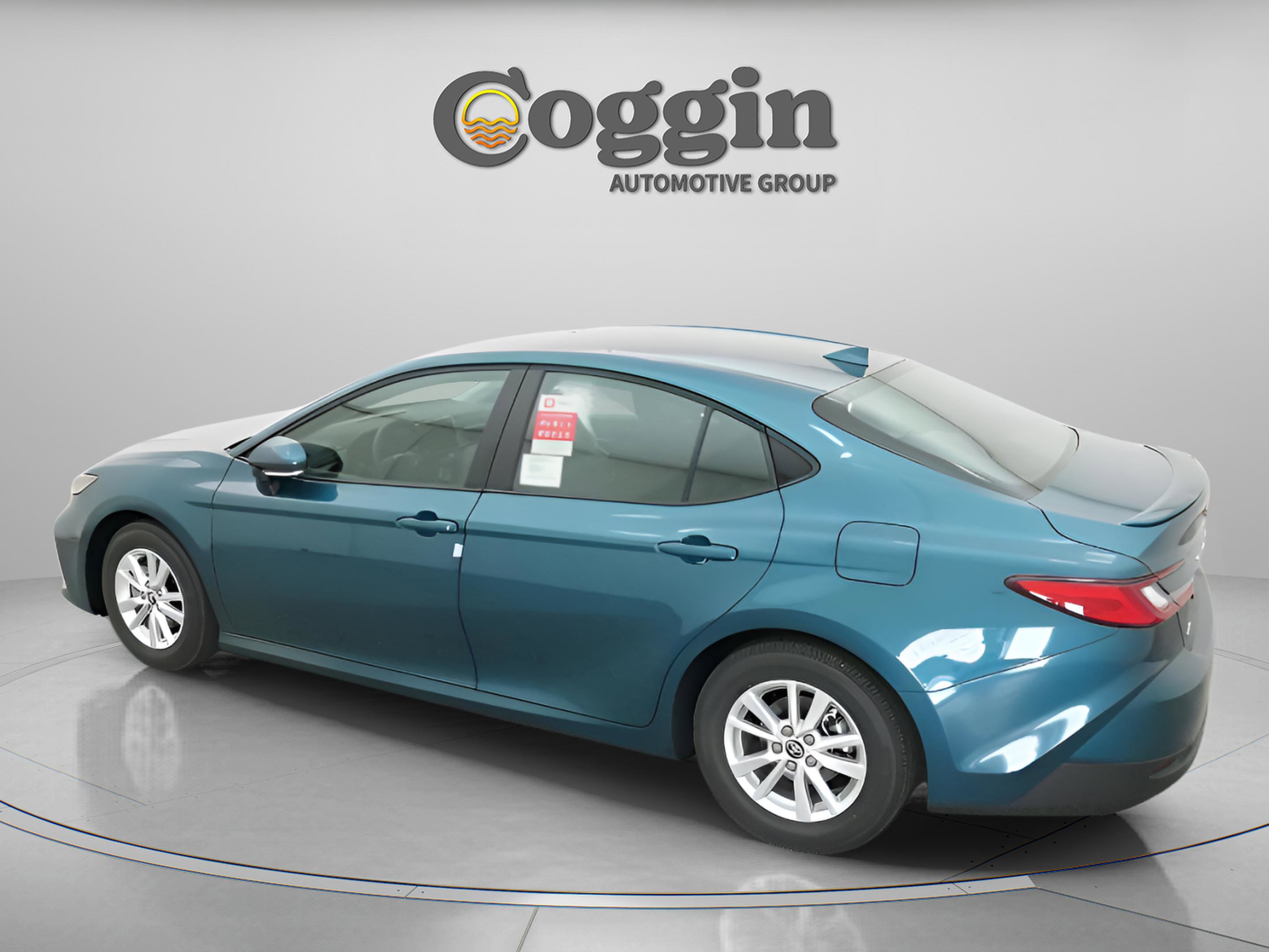 Used 2026 Toyota Camry LE w/ Convenience Package FWD image 8