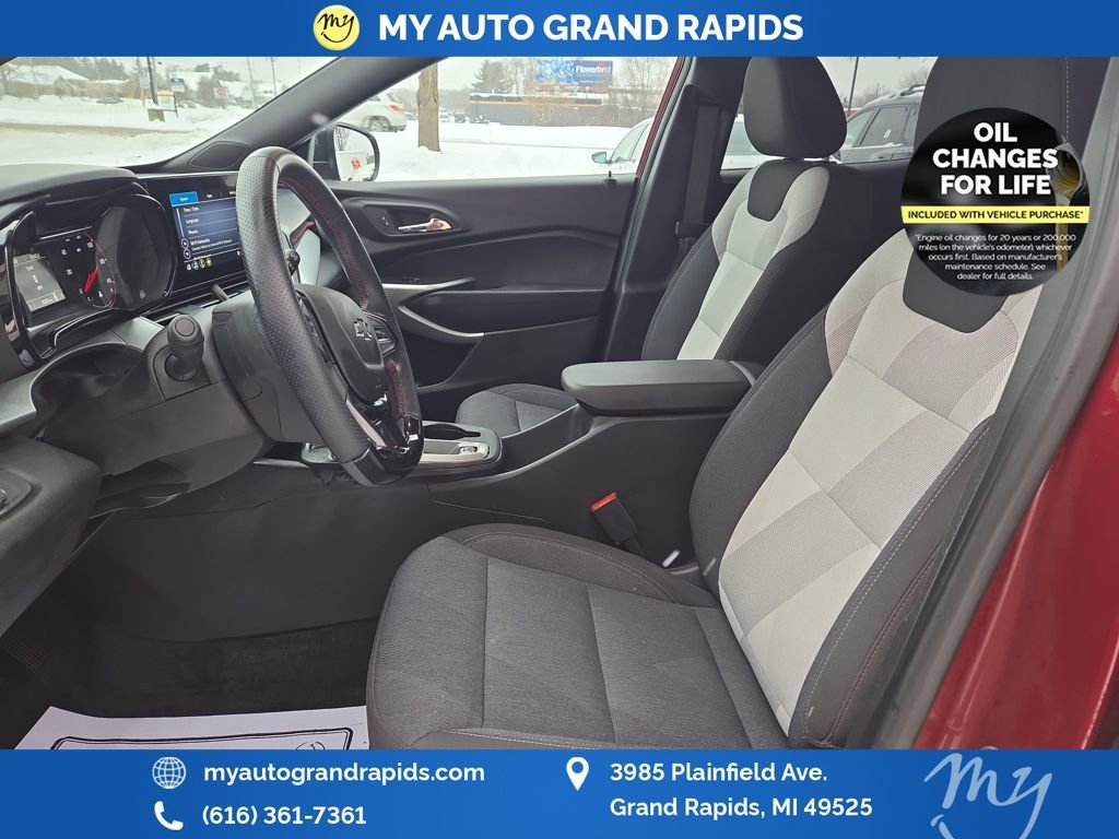 Used 2024 Chevrolet Trax RS image 15