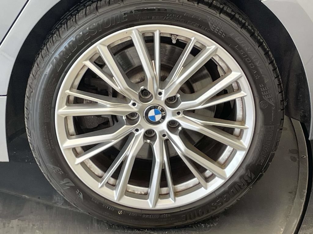 Used 2024 BMW 330i xDrive Sedan w/ Premium Package AWD/4WD image 13