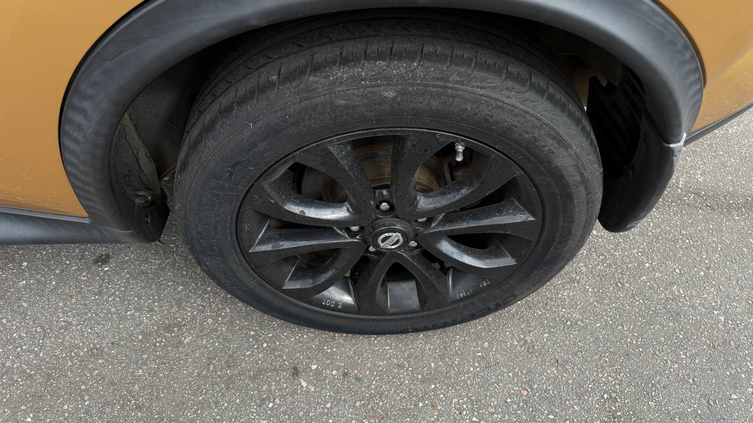 Used 2013 Nissan Juke SV w/ Midnight Edition image 16