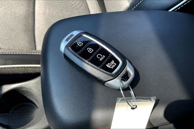 Certified 2022 Hyundai Venue Limited image 11