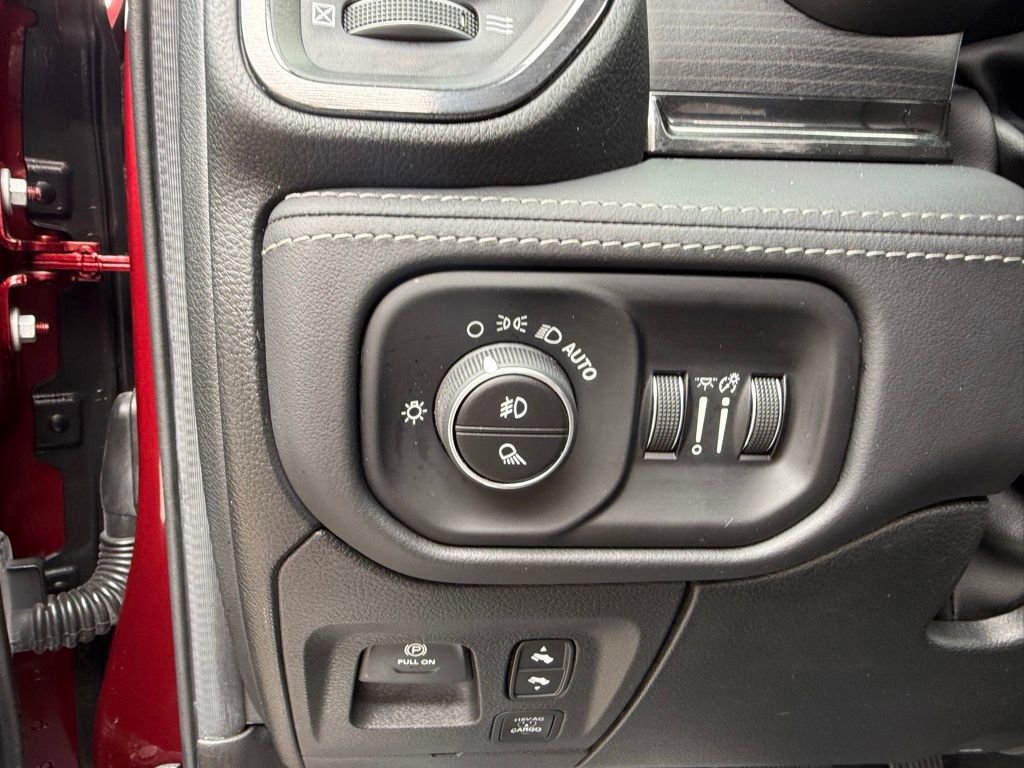Used 2022 RAM 1500 Limited AWD/4WD image 8