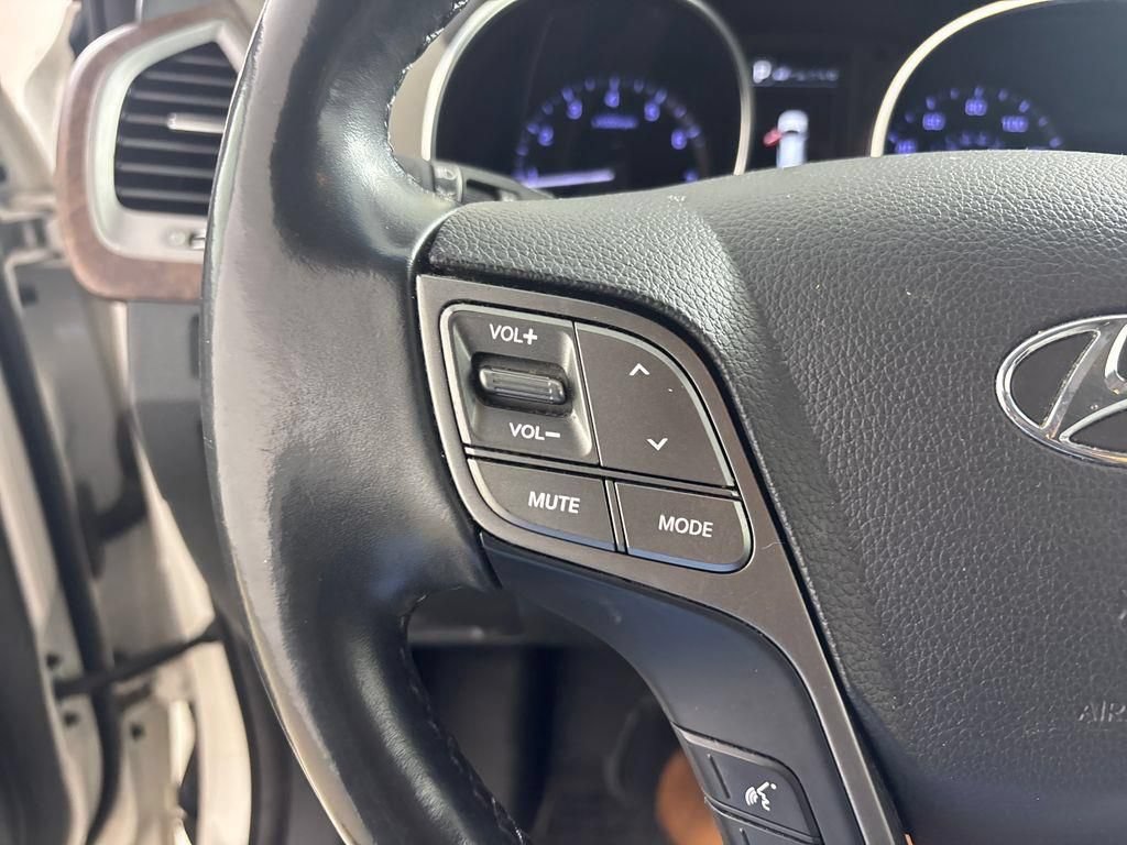 Used 2019 Hyundai Santa Fe XL FWD image 28