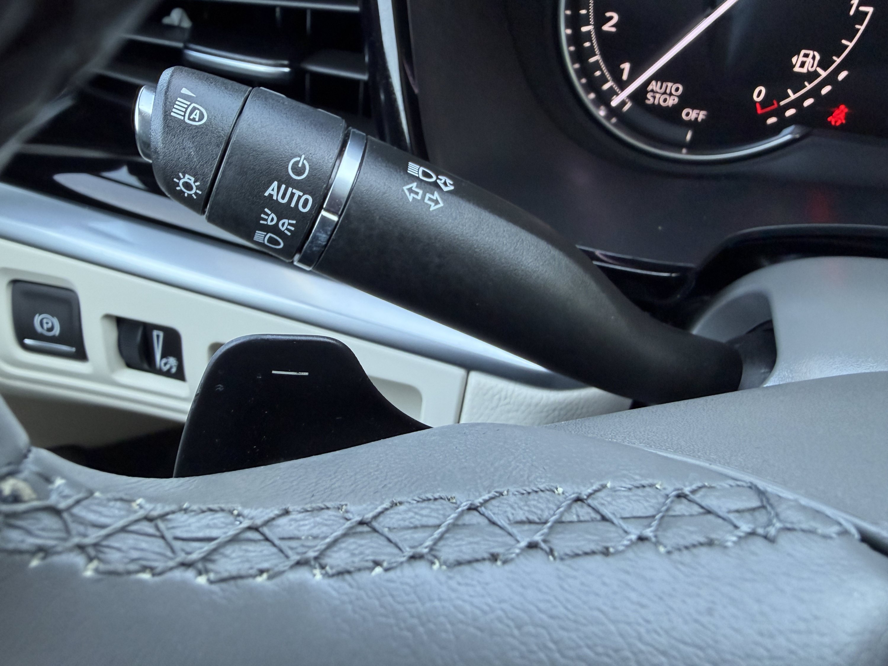 Used 2024 Cadillac XT6 Premium Luxury w/ LPO, Floor Liner Package AWD/4WD image 24