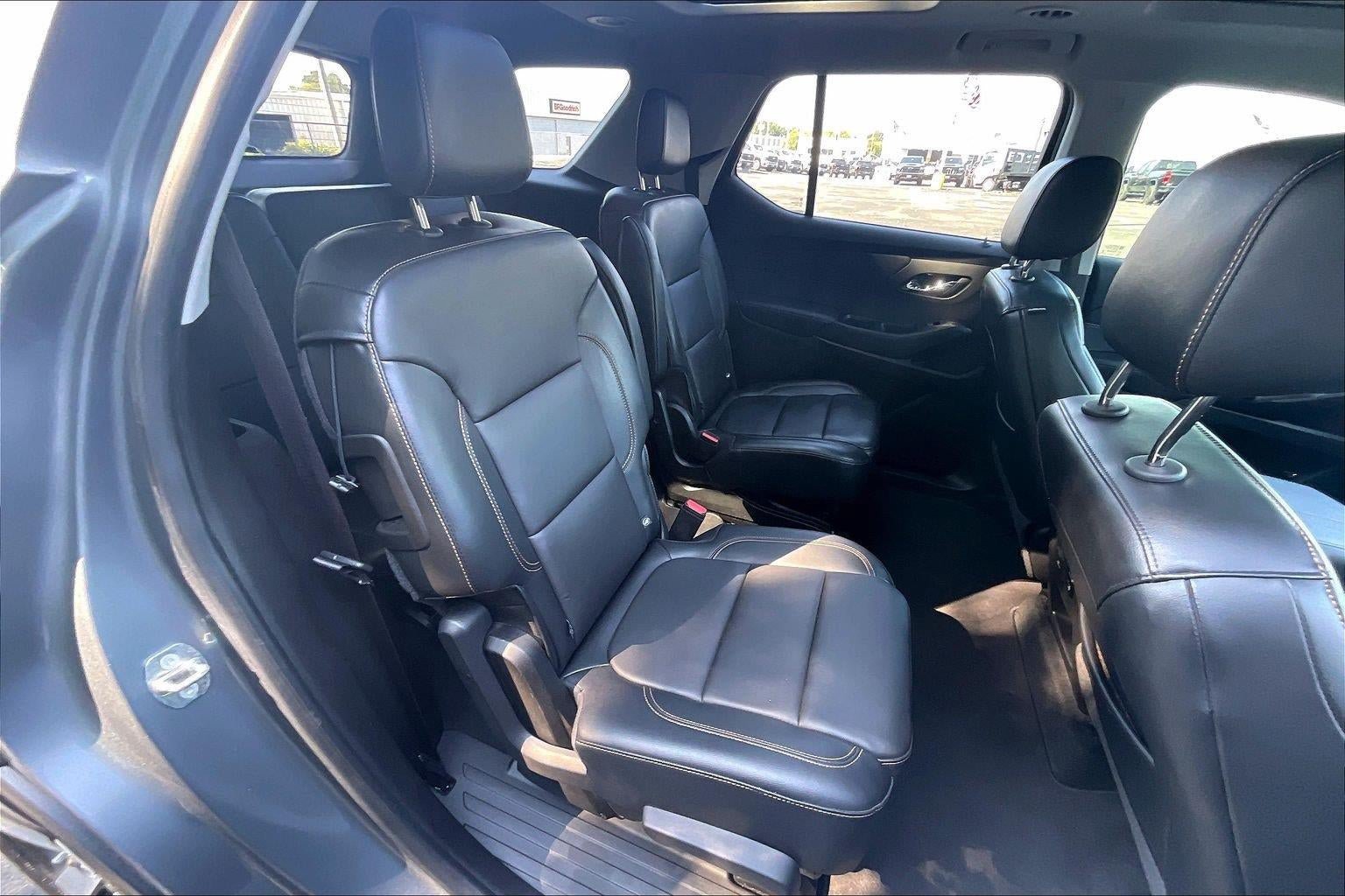 Used 2018 Chevrolet Traverse LT w/ LPO, 'HIT The Road' Package FWD image 24