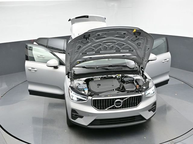 Used 2024 Volvo XC40 B5 Plus w/ Protection Package Premier image 49