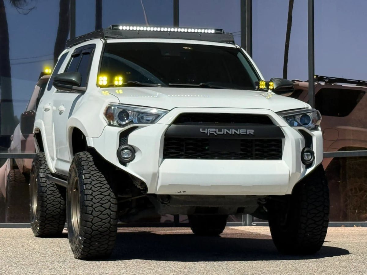Used 2023 Toyota 4Runner SR5 Premium AWD/4WD image 18