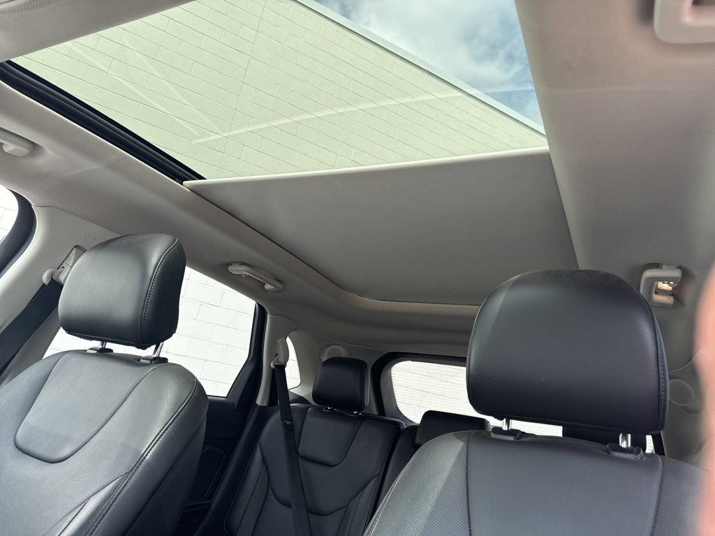 Used 2018 Ford Edge Titanium w/ Equipment Group 302A image 32