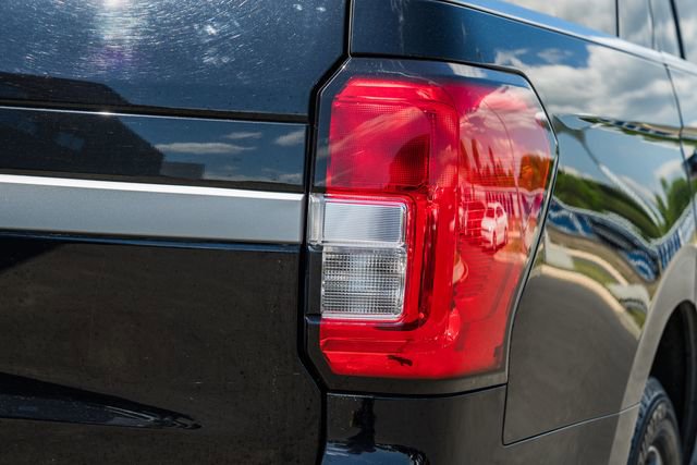 Used 2023 Ford Expedition XLT AWD/4WD image 10