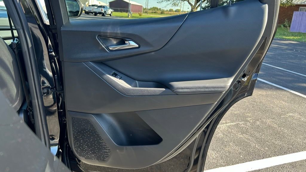 Used 2025 Chevrolet Equinox LT image 12