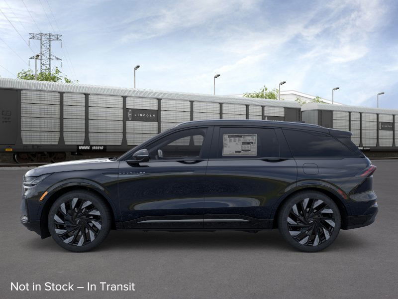 New 2026 Lincoln Nautilus Reserve w/ Jet Appearance Package image 3