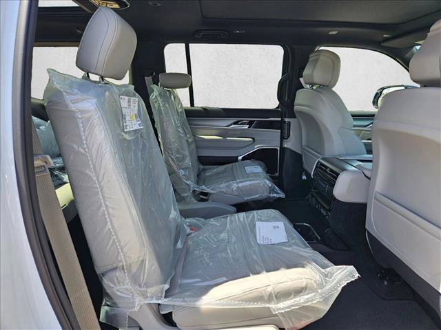 New 2026 Jeep Grand Wagoneer Limited w/ Premium Group II AWD/4WD image 16