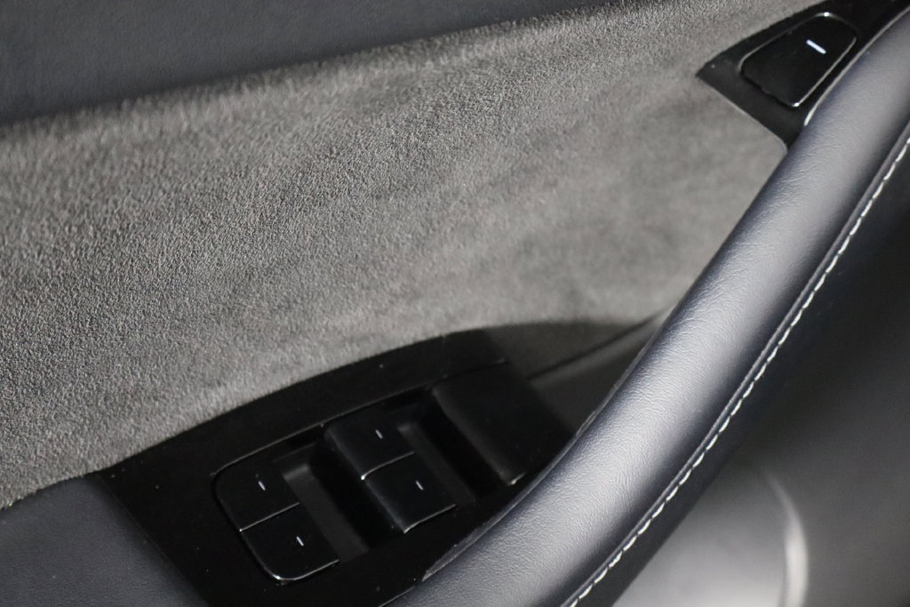 Used 2020 Tesla Model Y Long Range AWD/4WD image 16