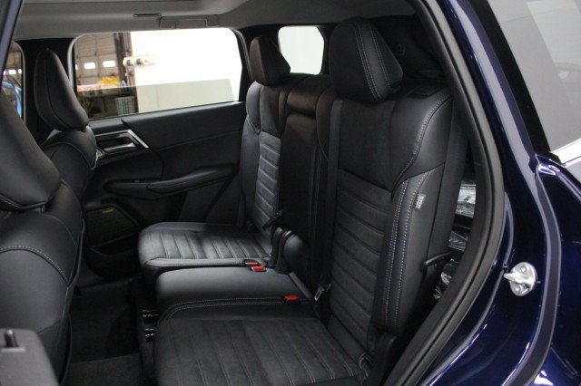 New 2026 Mitsubishi Outlander SE FWD image 25