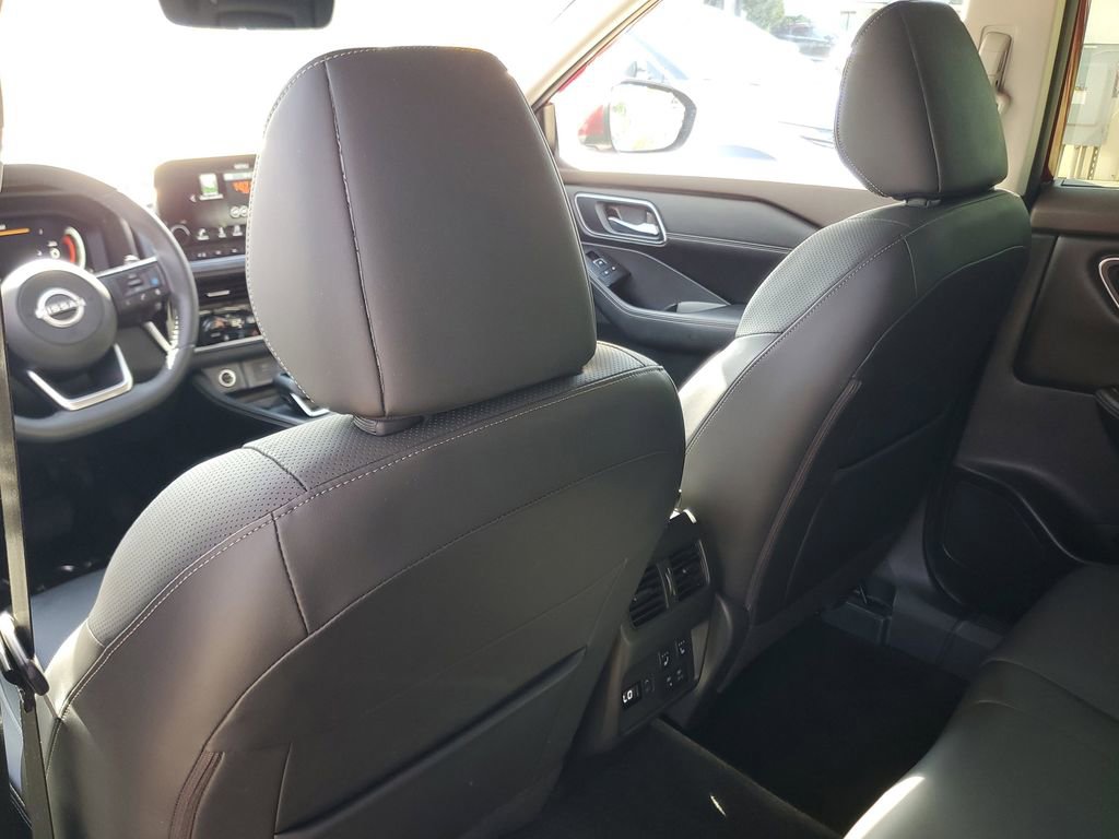 Certified 2023 Nissan Rogue Platinum w/ Platinum Premium Package AWD/4WD image 12
