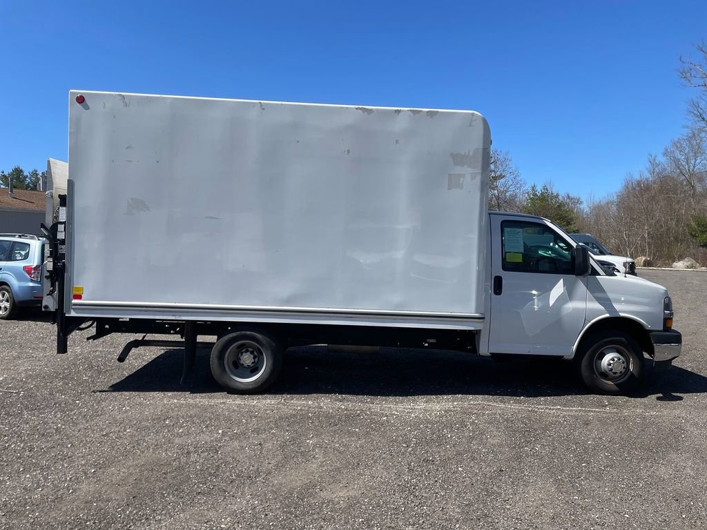Used 2023 Chevrolet Express 3500 w/ Power Convenience Package RWD image 4