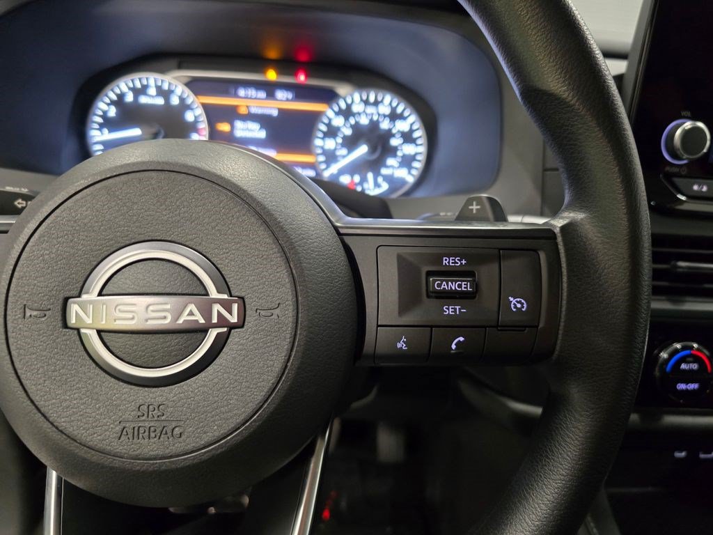 Used 2023 Nissan Pathfinder S FWD image 19