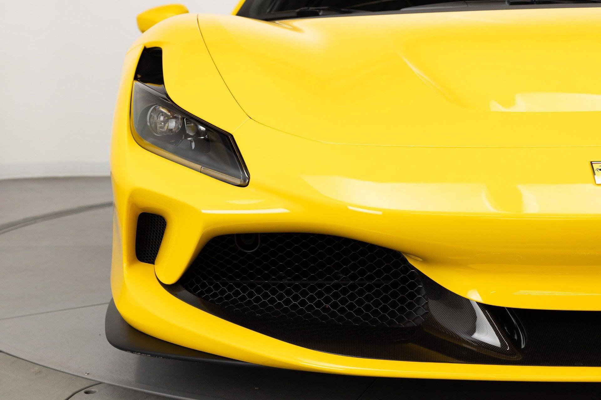 Certified 2021 Ferrari F8 Tributo RWD image 30