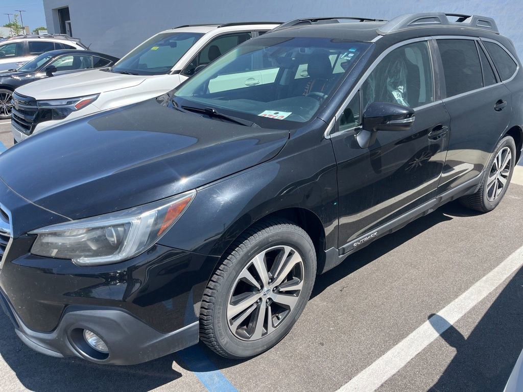 Used 2019 Subaru Outback 2.5i Limited AWD/4WD image 2