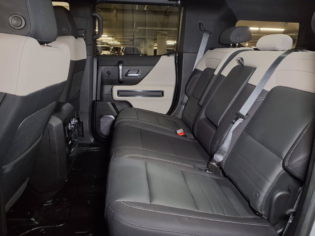Used 2026 GMC Hummer EV SUV AWD/4WD image 17