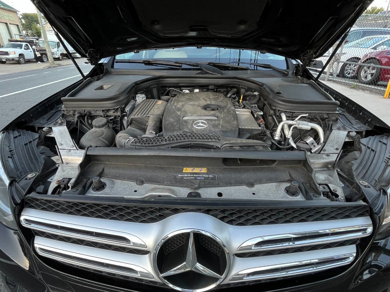 Used 2017 Mercedes-Benz GLC 300 4MATIC w/ Premium 1 Package image 19