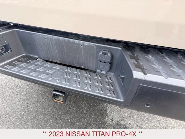 Used 2023 Nissan Titan PRO-4X w/ Pro-4x Convenience Package AWD/4WD image 12
