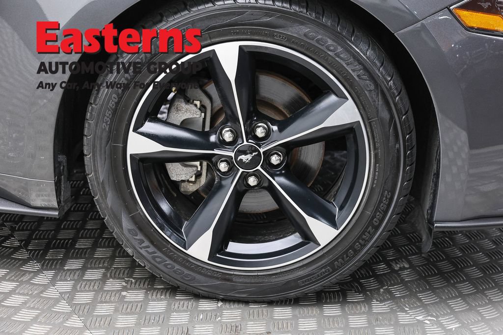 Used 2019 Ford Mustang Coupe RWD image 28