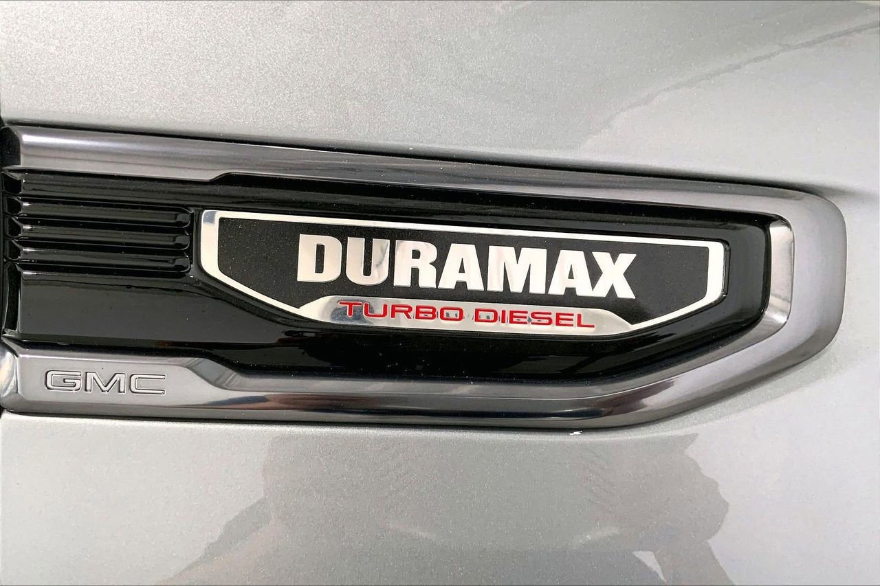 Used 2024 GMC Sierra 1500 AT4 w/ Technology Package image 7