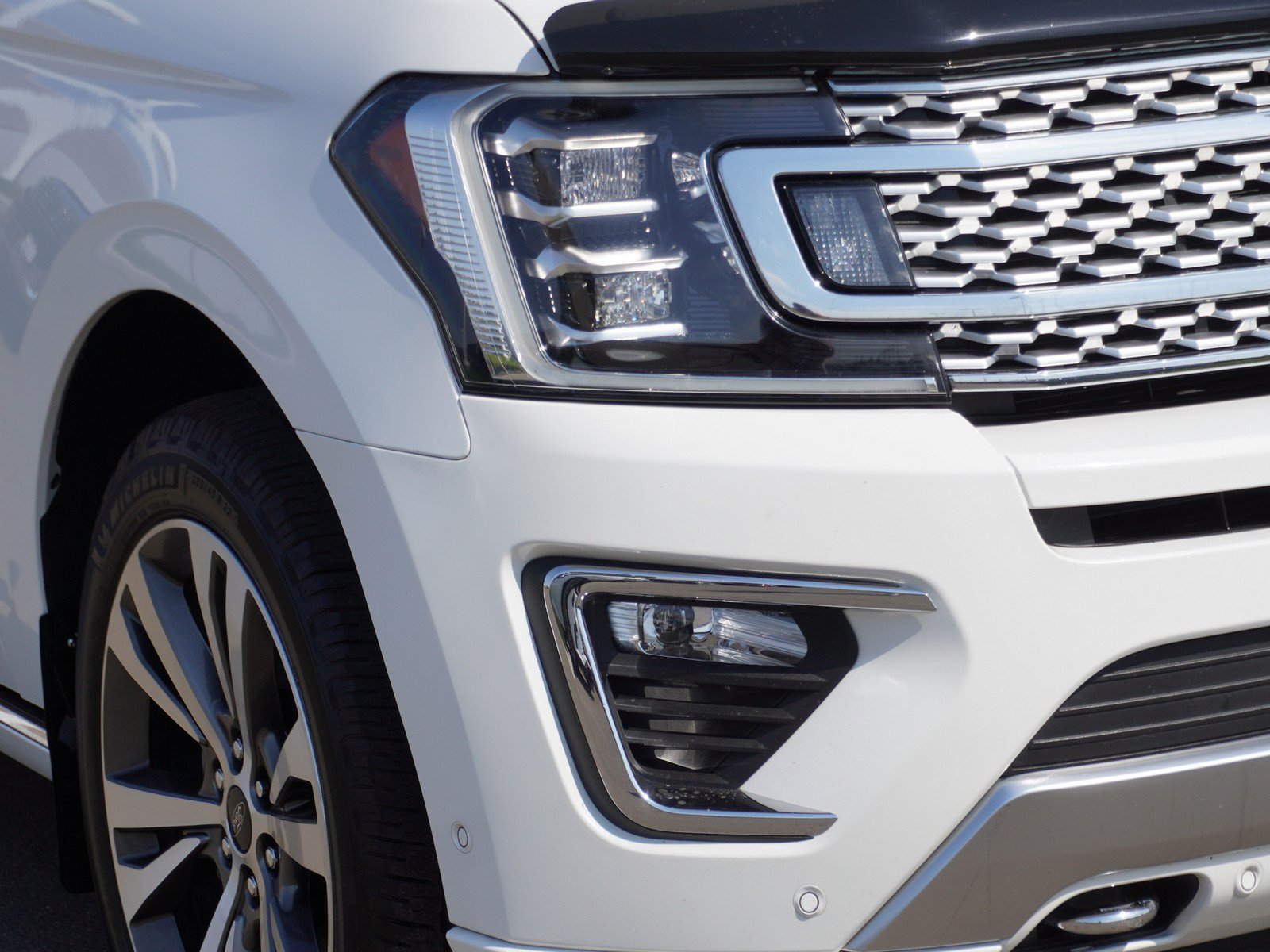 Used 2021 Ford Expedition Max Platinum AWD/4WD image 3