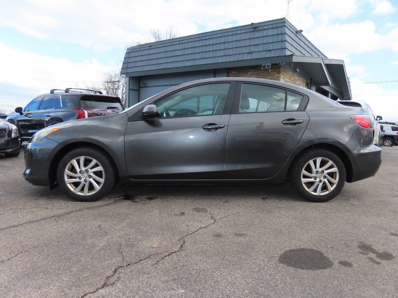Used 2012 MAZDA MAZDA3 i Touring image 8