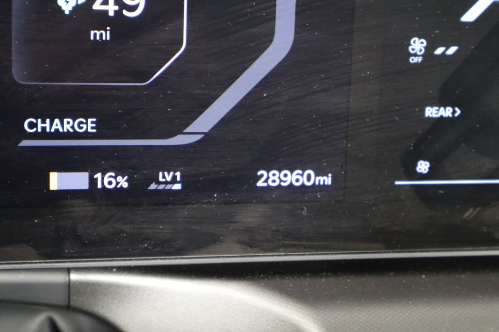 Used 2024 Kia EV9 Light Long Range RWD image 37