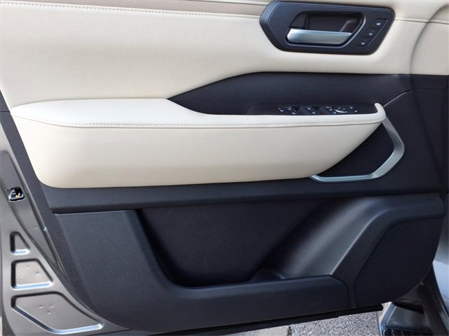 New 2026 Nissan Armada Platinum Reserve image 7