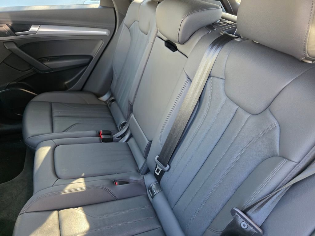 Used 2020 Audi Q5 2.0T Premium w/ Titanium Sport Package image 13