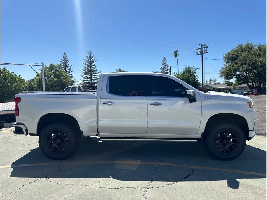Used 2019 Chevrolet Silverado 1500 High Country w/ Technology Package AWD/4WD image 5