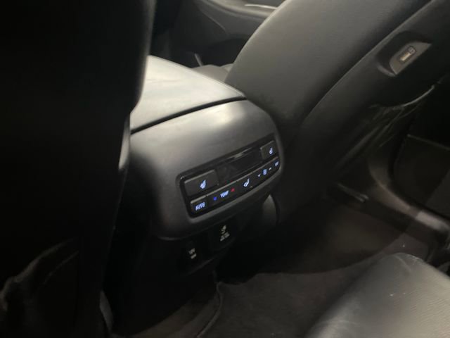 Used 2022 Hyundai Palisade SEL w/ 8P Bench Seat Package image 25