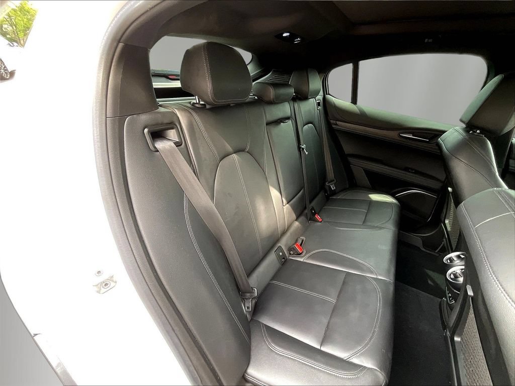Used 2023 Alfa Romeo Stelvio Ti AWD/4WD image 24