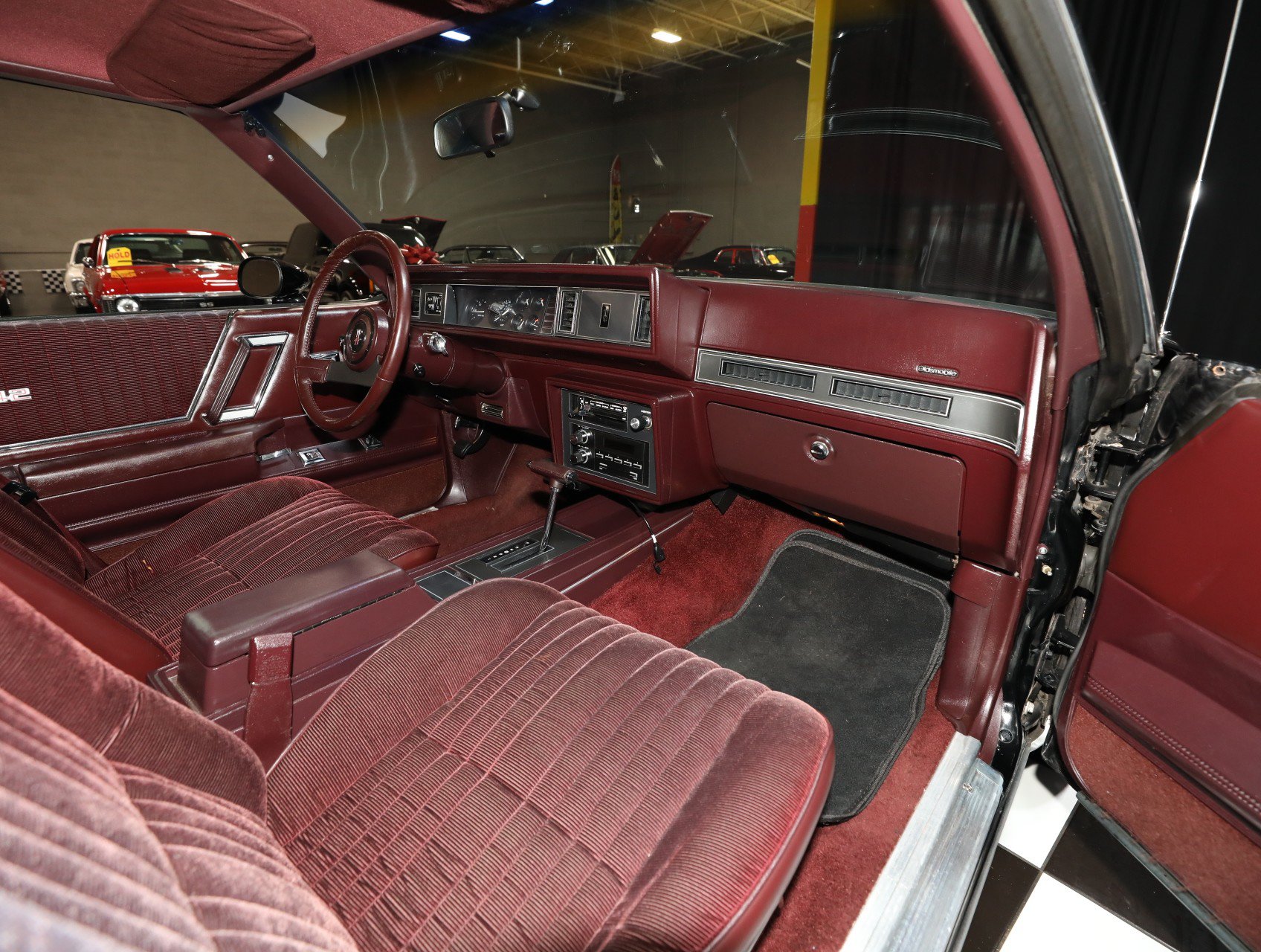Used 1987 Oldsmobile Cutlass Supreme Salon RWD image 37