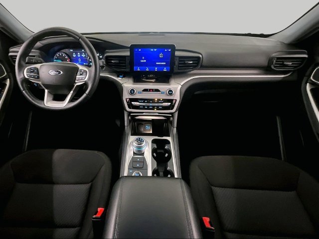 Used 2023 Ford Explorer XLT AWD/4WD image 14