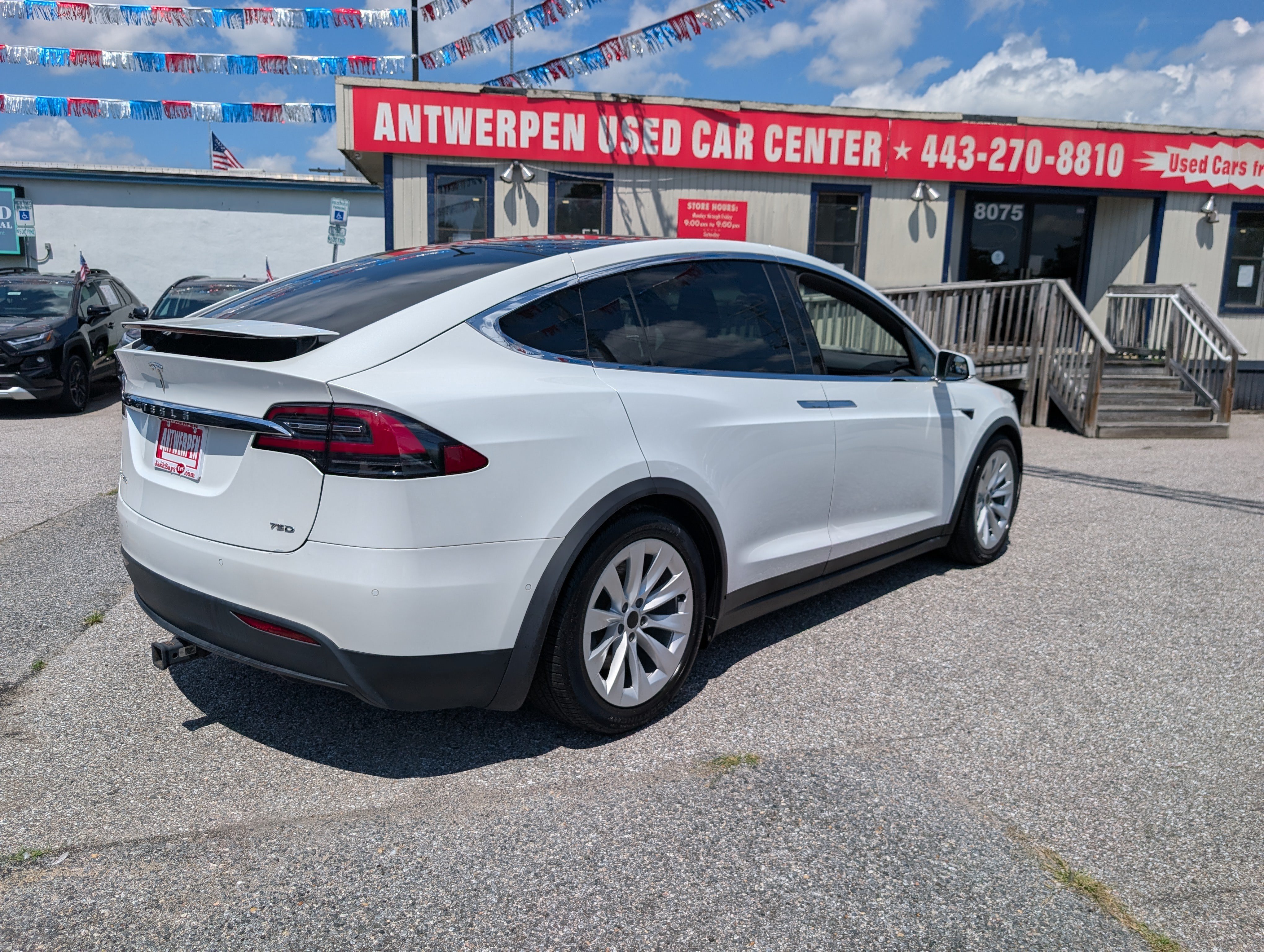 Used 2018 Tesla Model X 75D AWD/4WD image 3