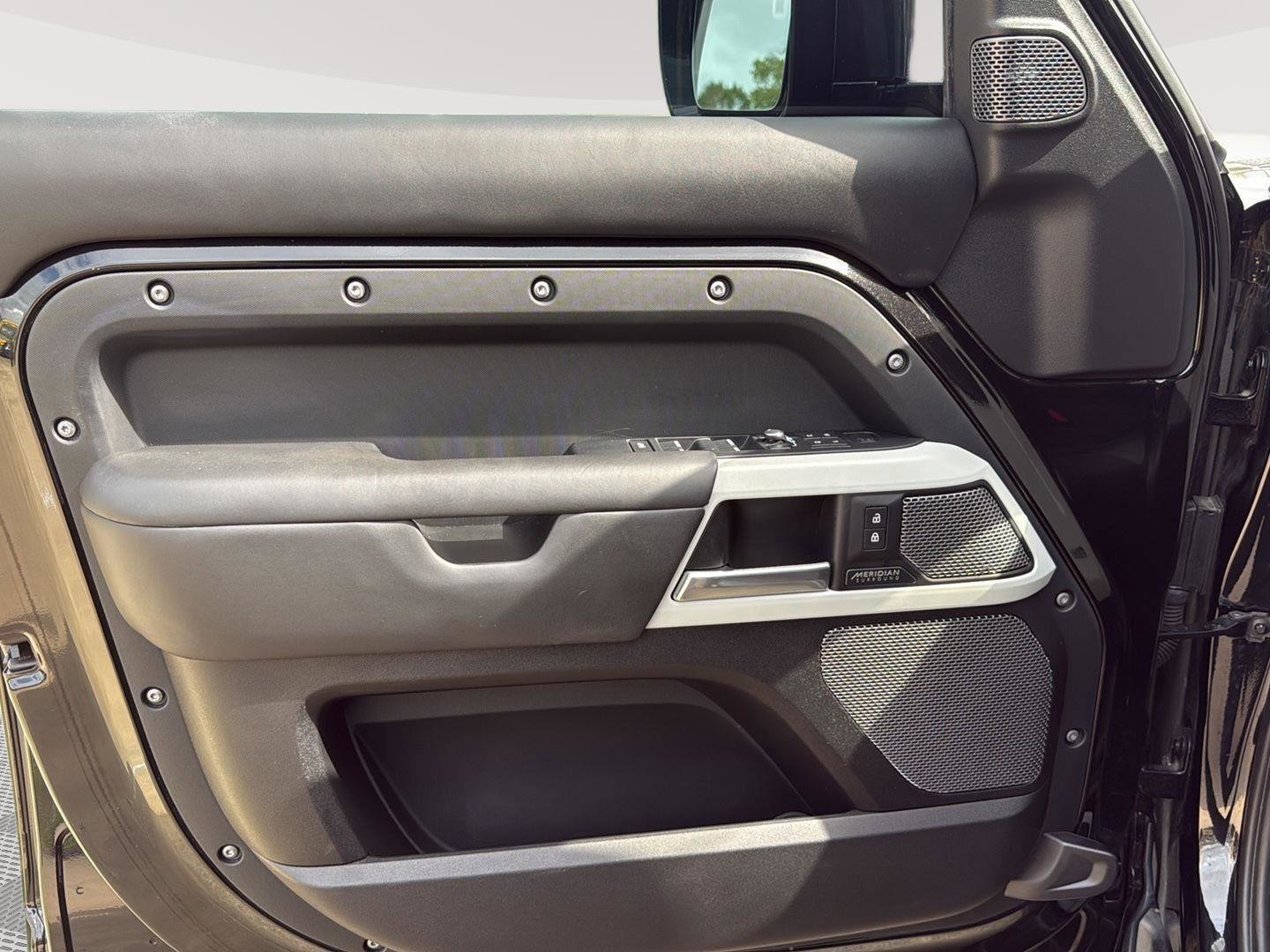 Used 2022 Land Rover Defender 110 XS Edition image 14