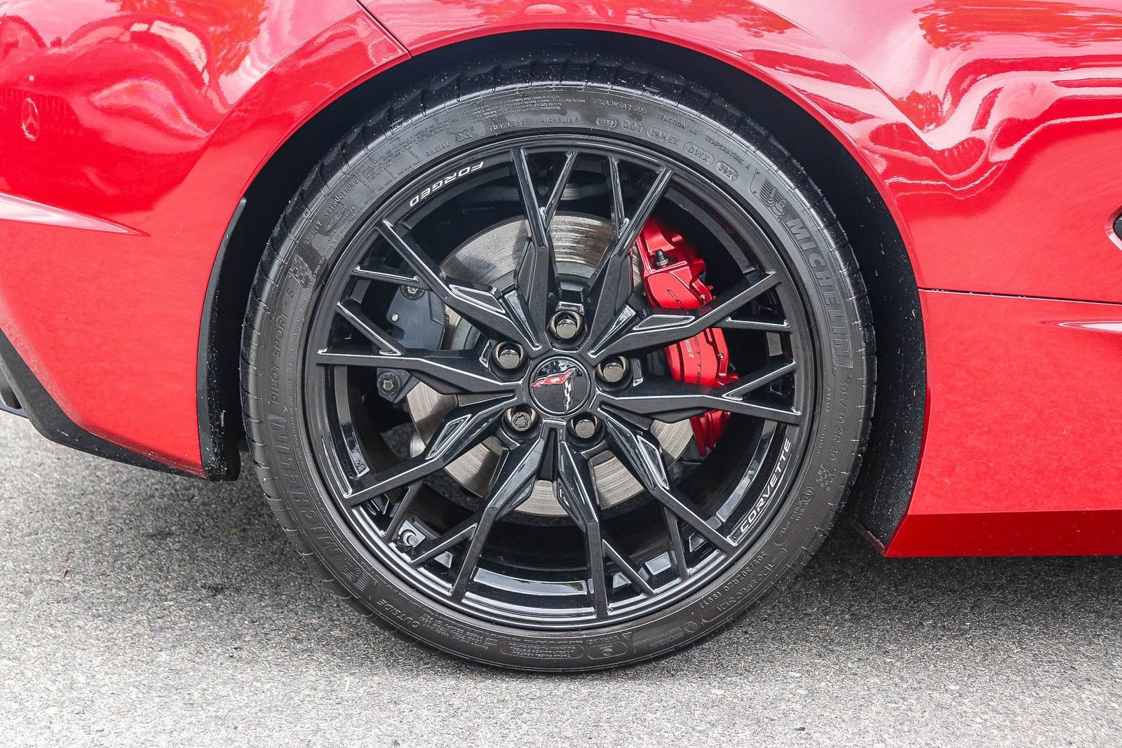 Used 2024 Chevrolet Corvette Stingray Premium Conv w/ Z51 Performance Package image 12