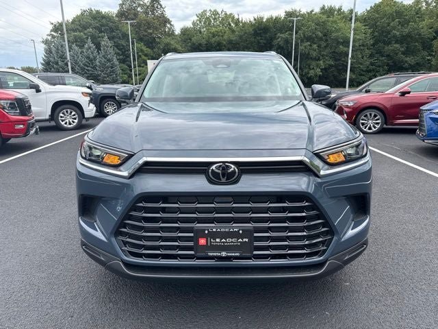 Used 2026 Toyota Grand Highlander AWD image 4