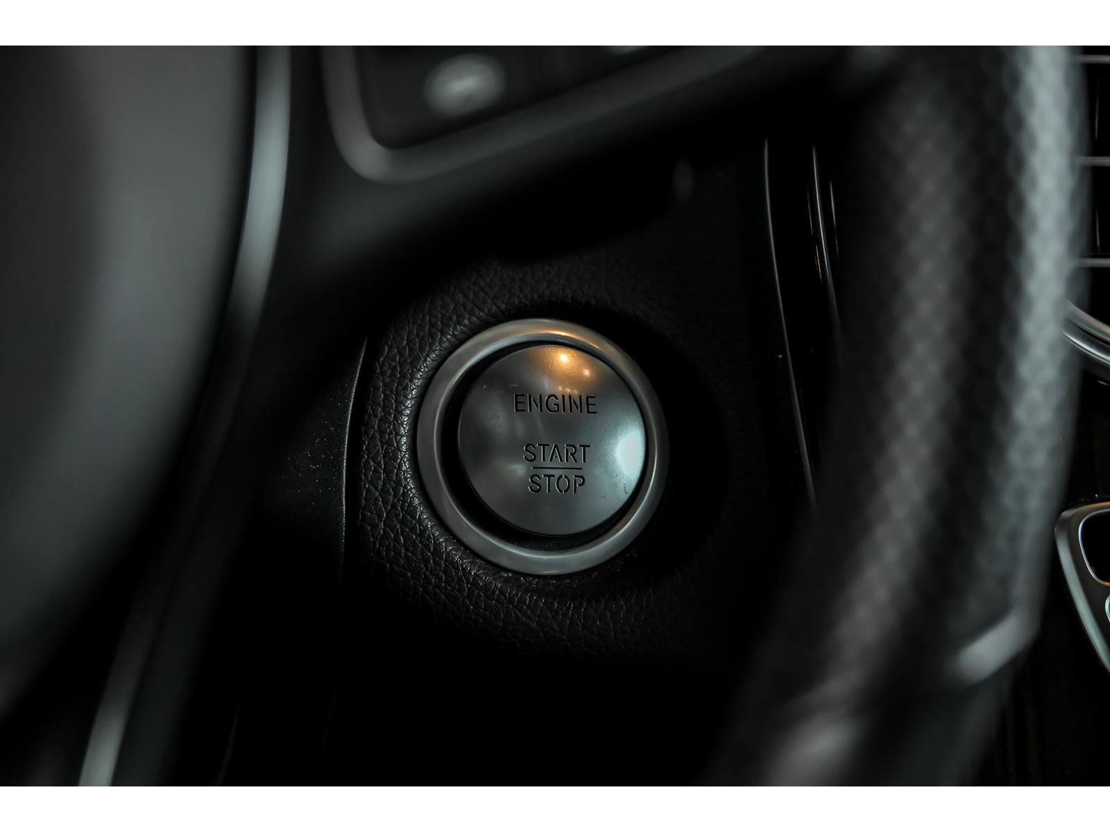 Used 2019 Mercedes-Benz GLC 300 4MATIC image 19