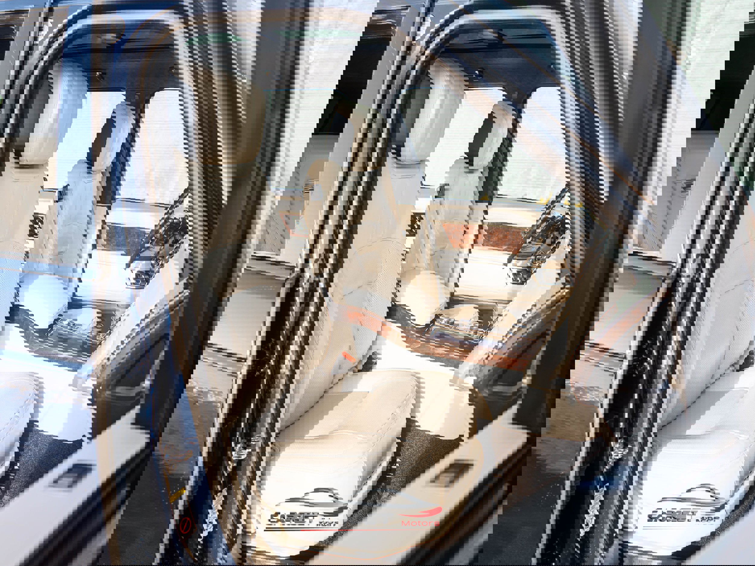 Used 2020 Land Rover Range Rover HSE image 16