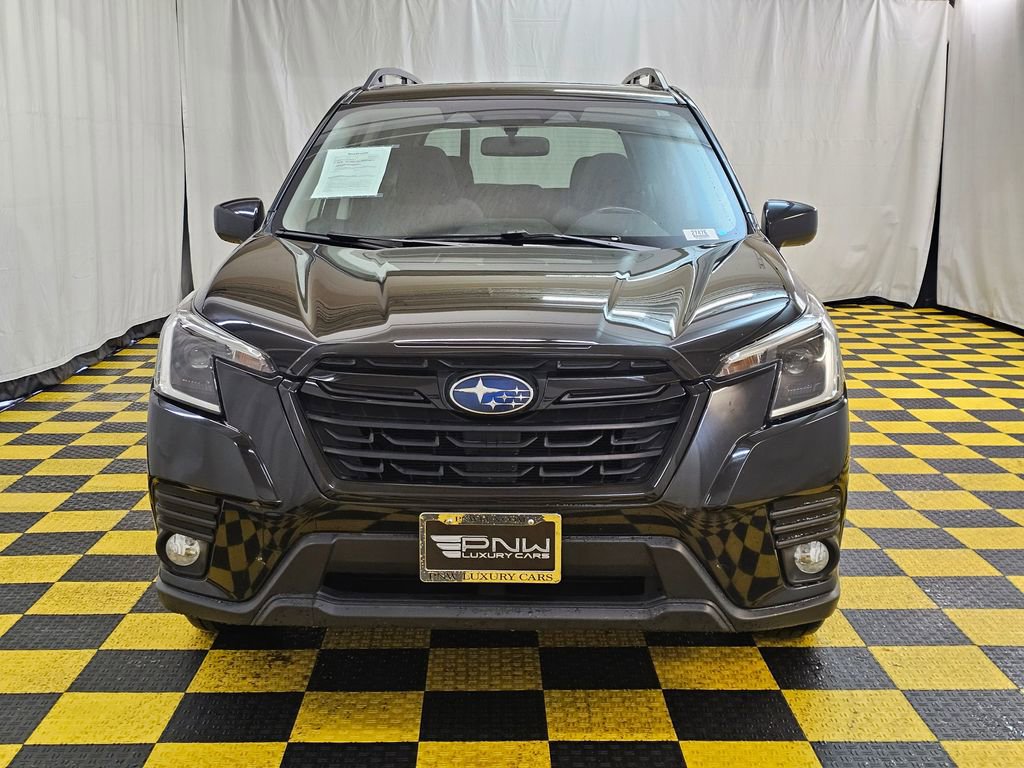 Used 2022 Subaru Forester Premium image 8