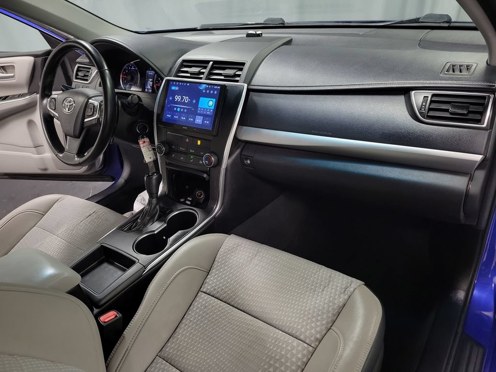 Used 2015 Toyota Camry SE FWD image 29