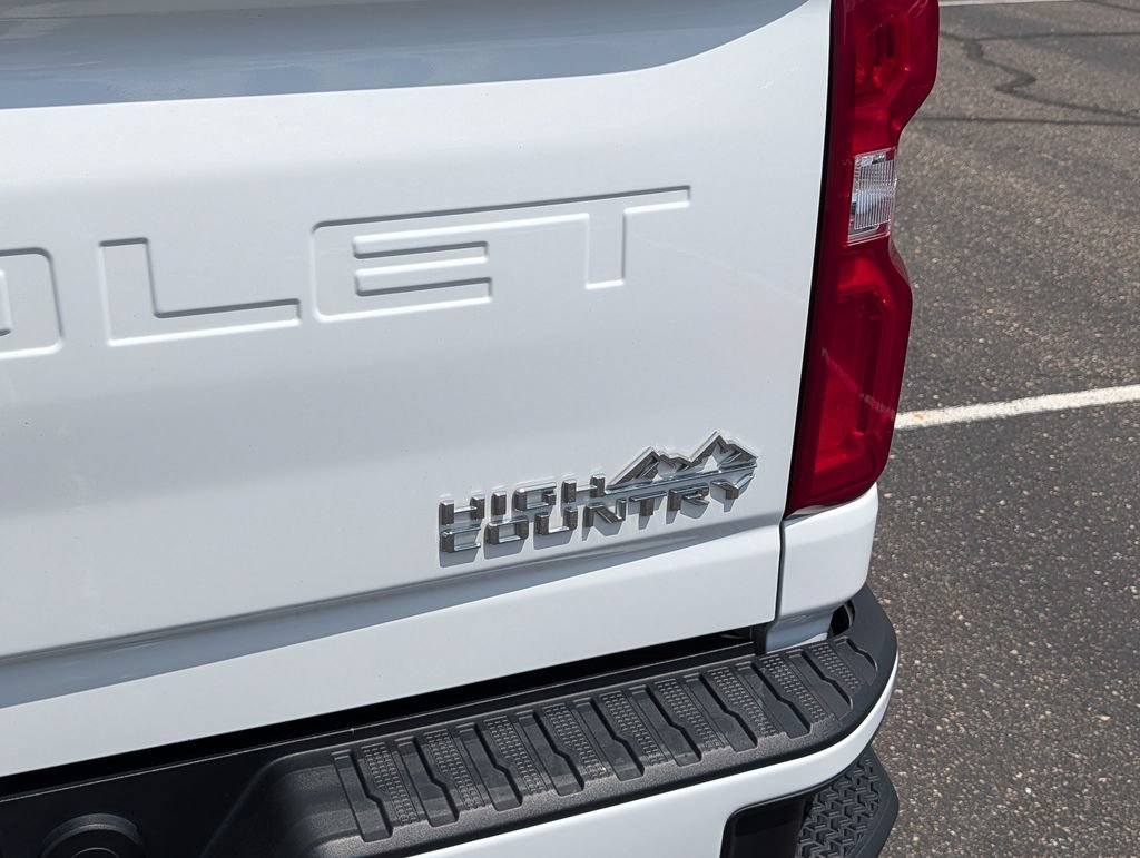 Used 2024 Chevrolet Silverado 3500 High Country w/ High Country Premium Package AWD/4WD image 7