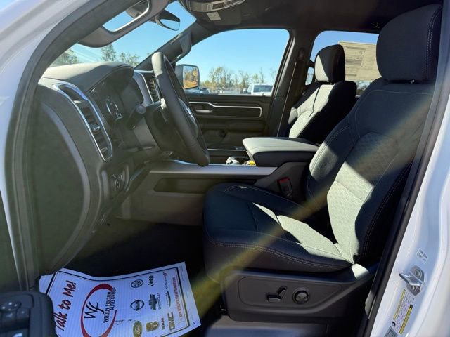 New 2026 RAM 1500 4x4 Crew Cab image 11