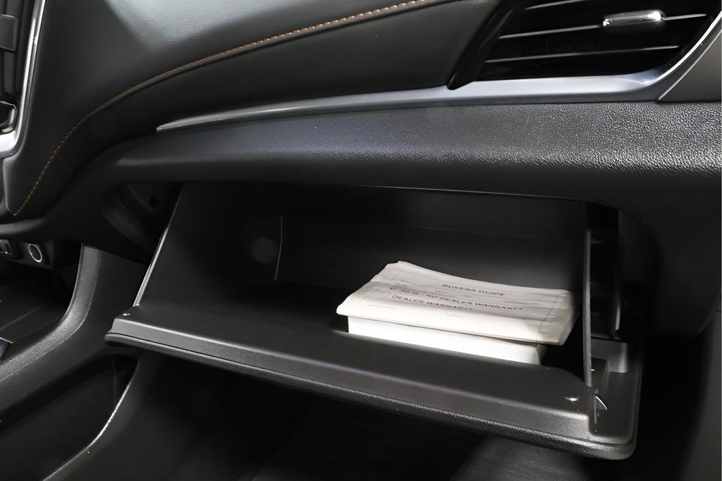 Used 2019 Chevrolet Traverse LT FWD image 34