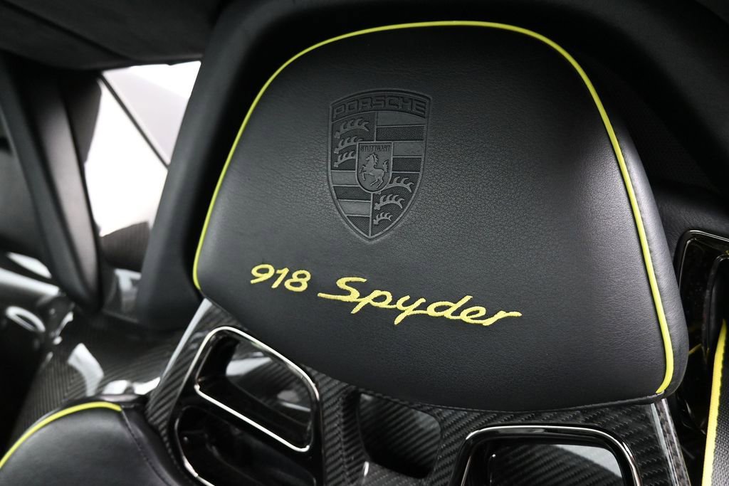 Used 2015 Porsche 918 Spyder AWD/4WD image 22